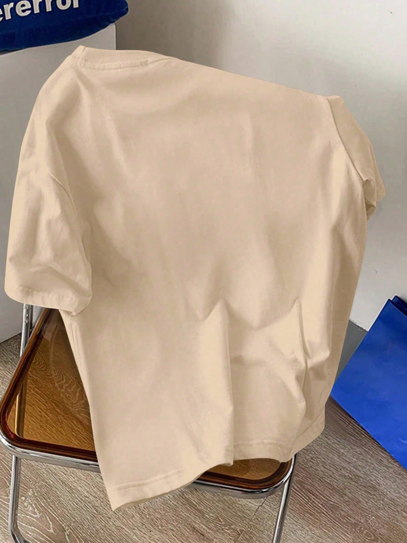 Men's Casual Beige Graphic Tee - огляд і ціна Tee Graphic Print
